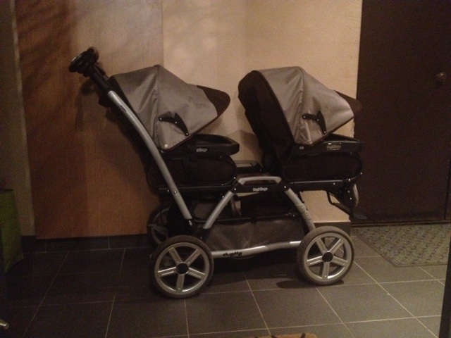 Продаю коляску для двойни Peg-Perego Duette SW