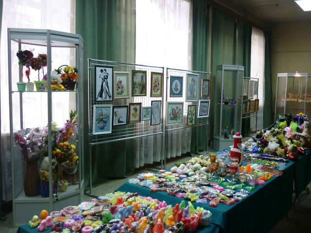 Выставка-ярмарка "Новогодний сувенир"