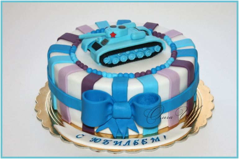 Торт с танком