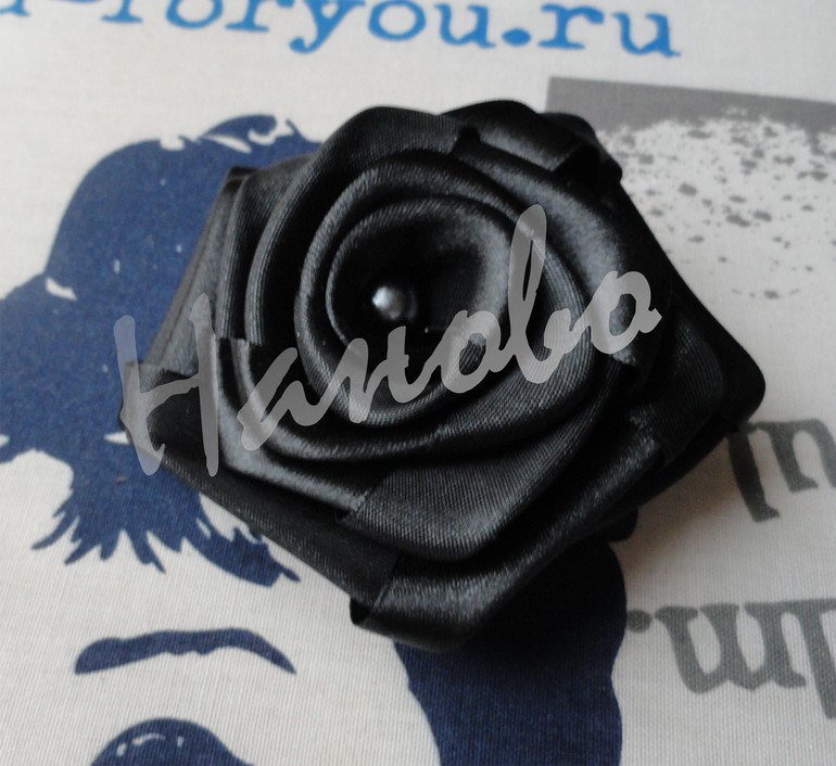 Много розочек больших и маленьких