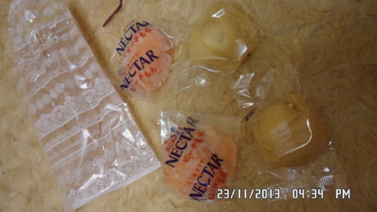 А у нас сегодня праздник - подарочки из Японии