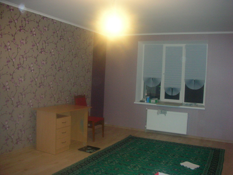 Помогите с выбором шкафа-купе. С его цветом .