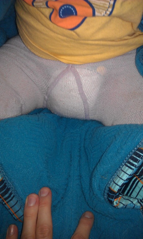 Комбинезон мал?Еще фото добавила.