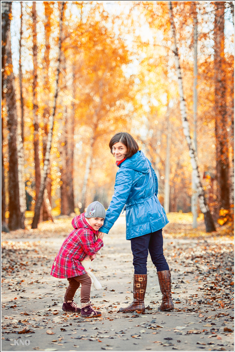 Олечка с мамой