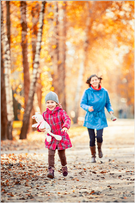 Олечка с мамой