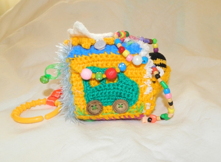 Развивающий кубик для малыша 7 мес.