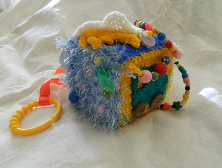 Развивающий кубик для малыша 7 мес.