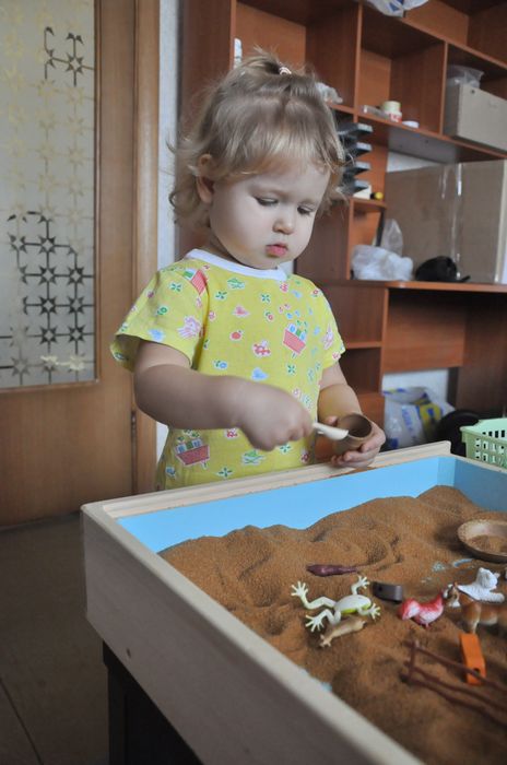 По следам вчерашнего поста про песочницу... Первая игра