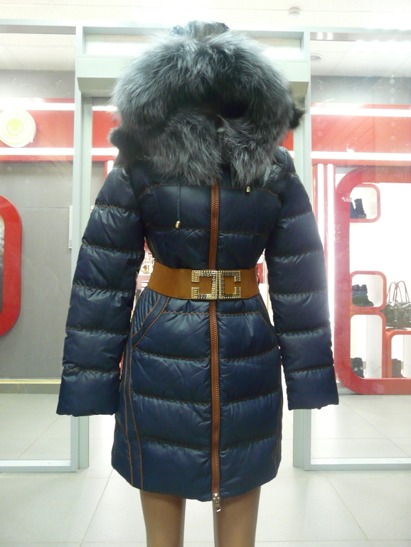 Женские Куртки Moncler, Elisabetta Franchi, Kadali и др.