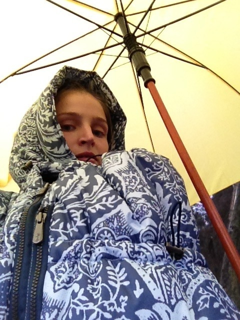 Выгуливаем слингокуртку гретту океан ))