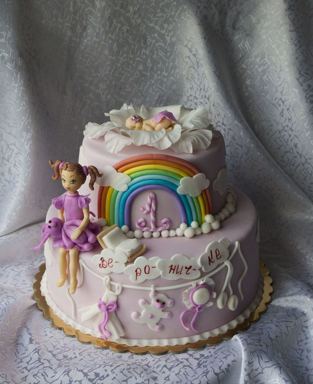 Торт для девочки на годик.