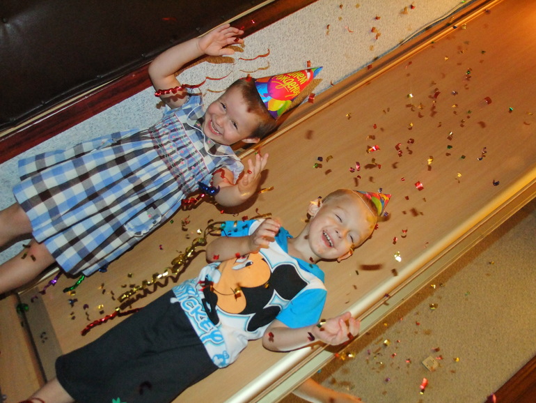 Нам 3 года!!!