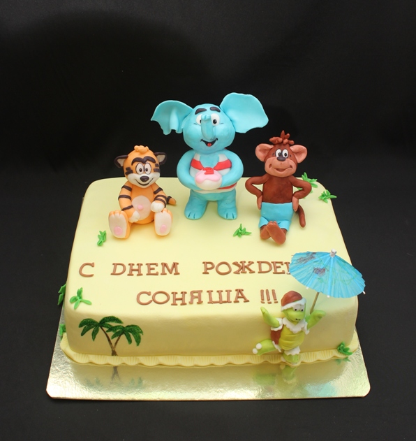 Торт по дороге с облаками