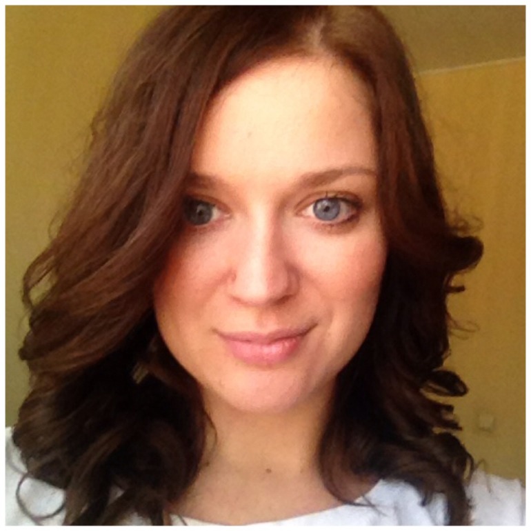 Мне все неимется... Опять смена цвета волос...