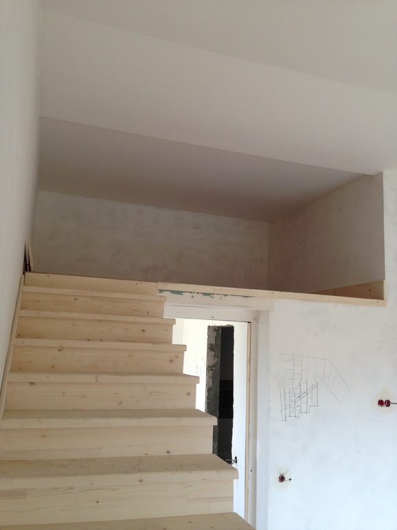 Какое сделать ограждение антресоли в детской?