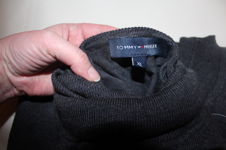 Свитер для меня и водолазка T.HILFIGER для мужа -СПАСИБО))))