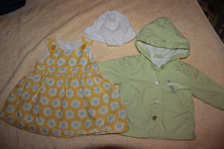 очень много фирменной одежды для девочки