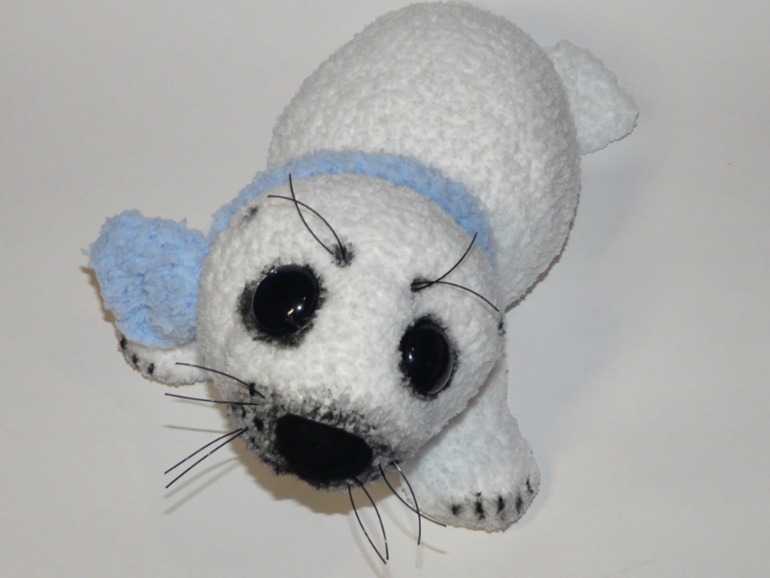 Вот такой вот зверик,белёк называется...)))