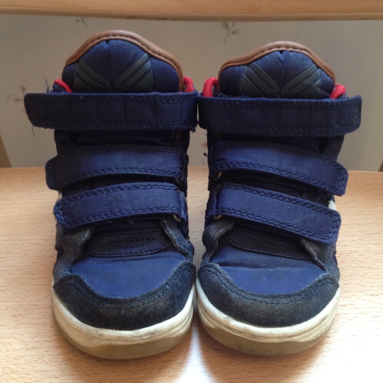 Ботинки р. 5 и высокие кеды разм. 6 NEXT б/у в отличном сост. по 500 руб.