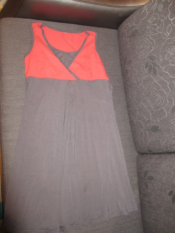 Продам Шарфы и кормительное в Москве