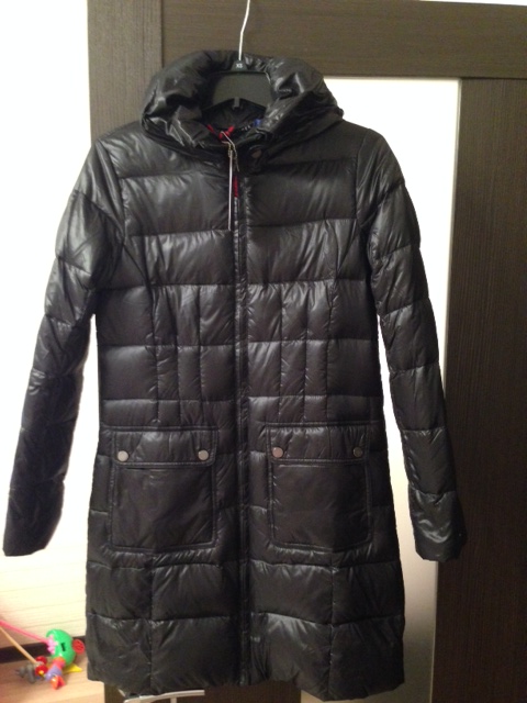 Продам новый женский пуховик Tommy Hilfiger