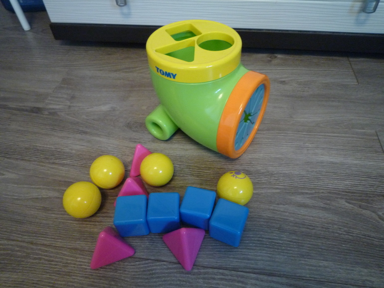 Наши игрушки от 8 месяцев и до года восьми месяцев