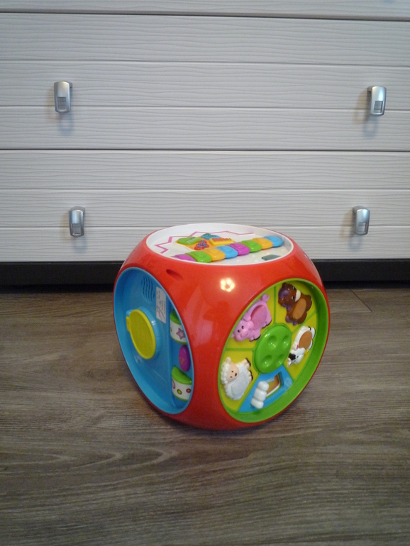 Наши игрушки от 8 месяцев и до года восьми месяцев