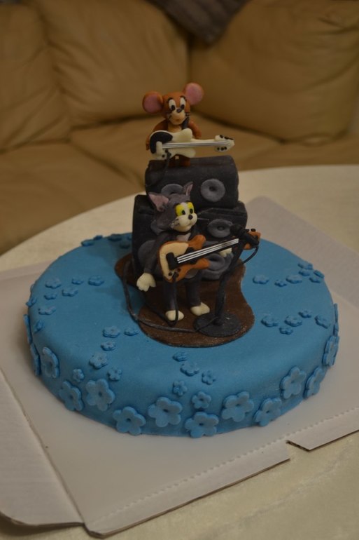 Шоколадно-музыкальный тортик)))