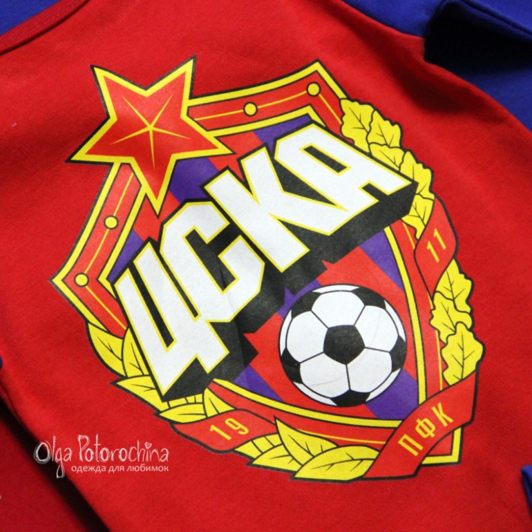 Для маленькой модницы и юного болельщика.