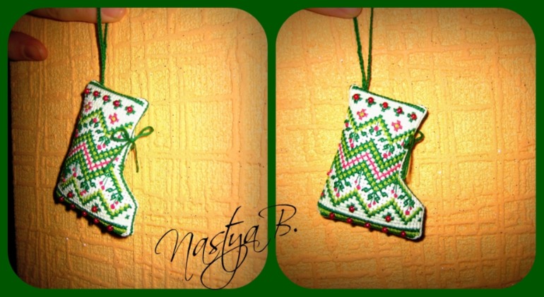 Мой маленький новогодний сапожок-игольница))))