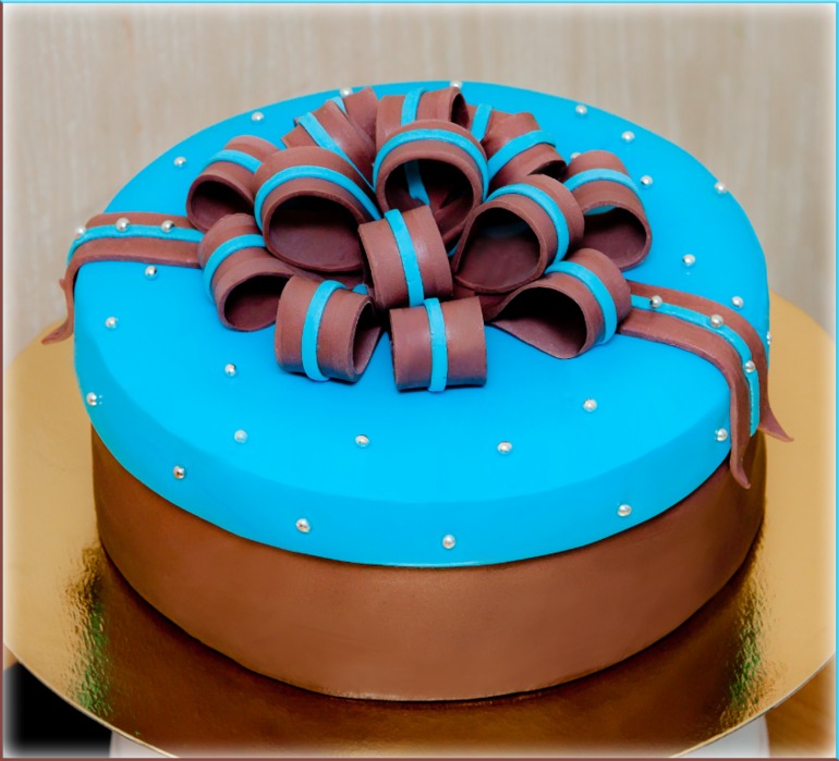 2 торта для одного мужчины ...