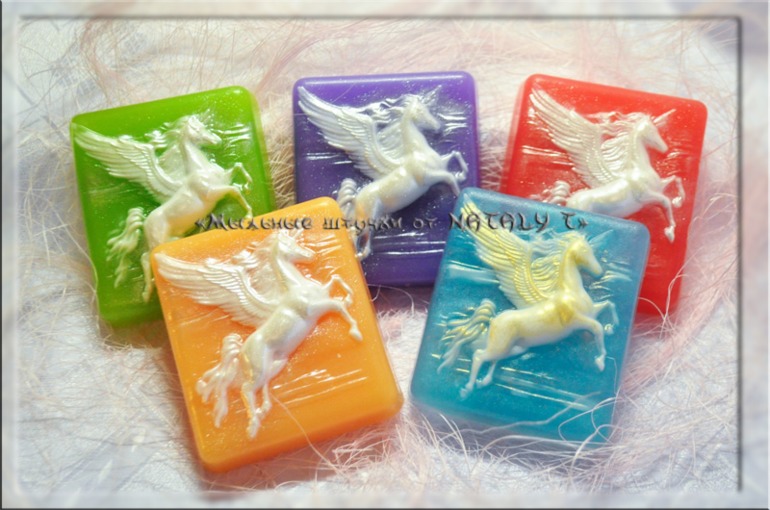 Новые лошадки)))