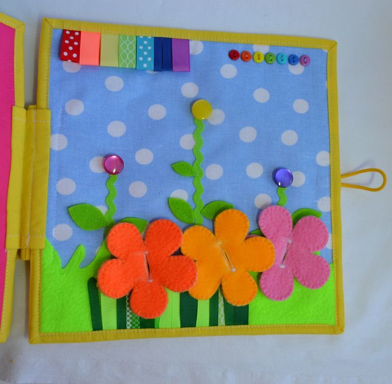 Именная развивающая книжечка)