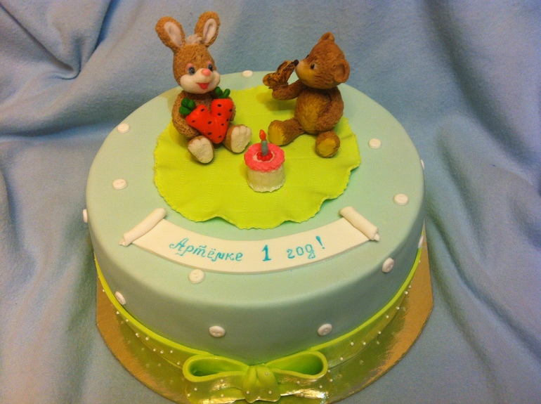 Пираты и на годик с зайкой и мишкой)