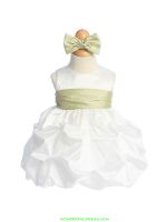 Совместная закупка карнавальных костюмов и нарядов к Новому году.