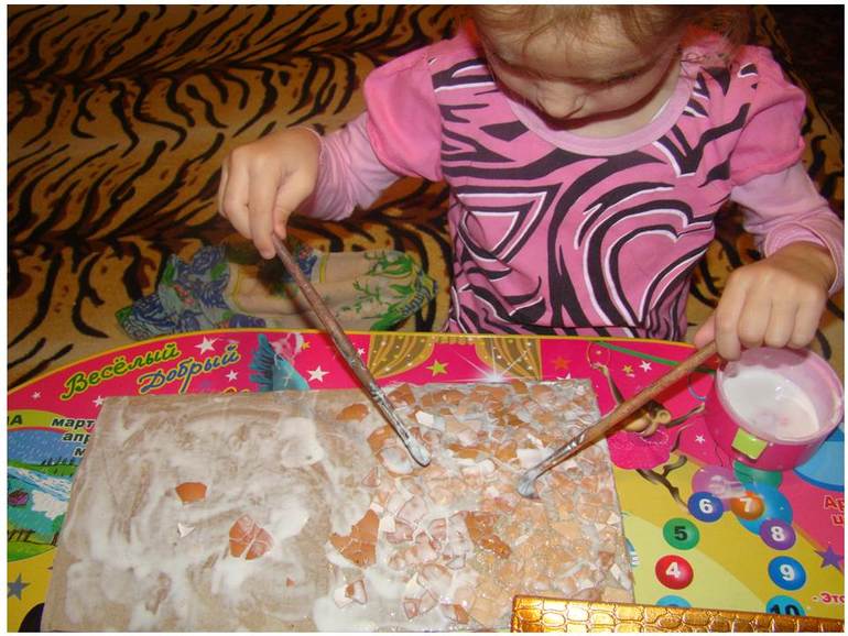 Поделка " Мозаика из яичной скорлупы"