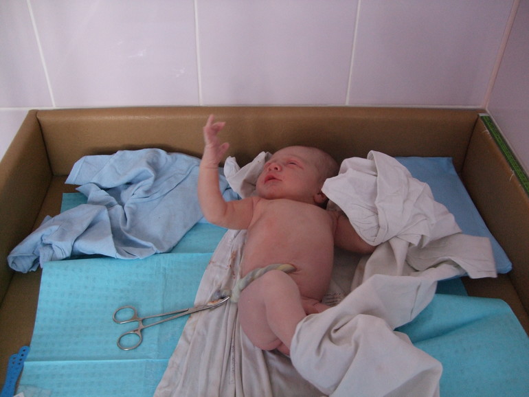 Сыночек и дочка, такие разные...