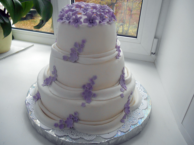 Свадебный с фиалками