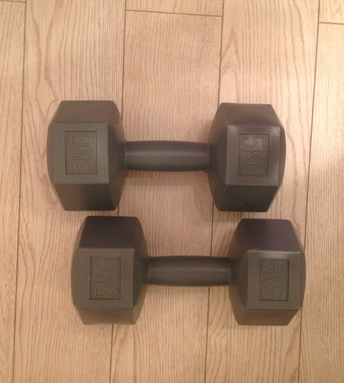 Гантели и мех для рукоделия