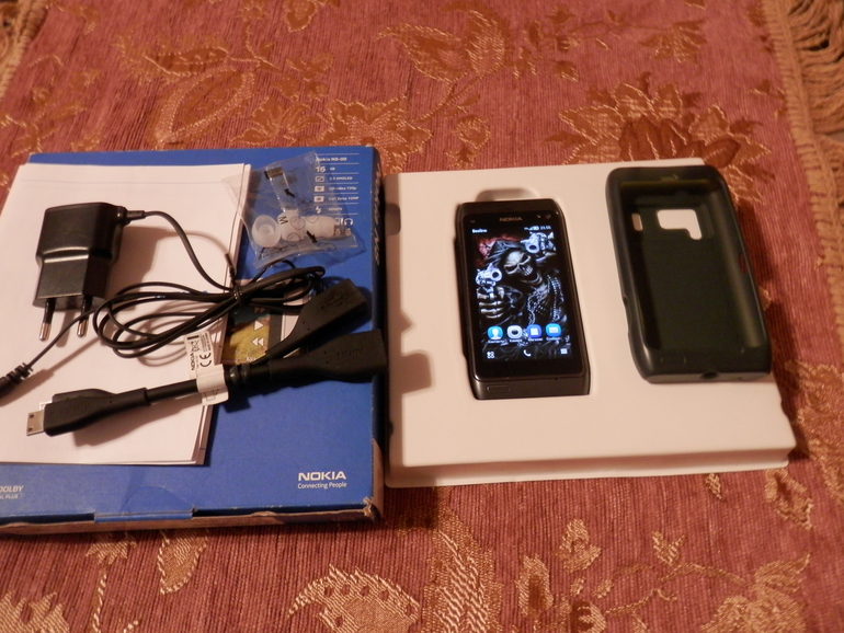 Продам смартфон NOKIA N8 16GB (100%оригинал) 5000руб.