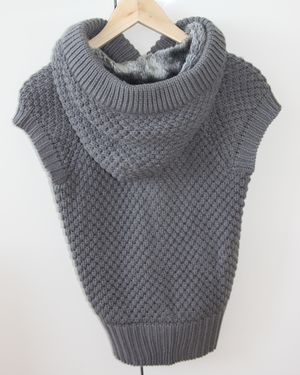 Женская одежда 40-44 р-р, есть новое. Москва, почта