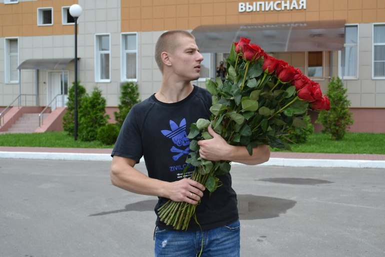 Как муж встречал с роддома...)))