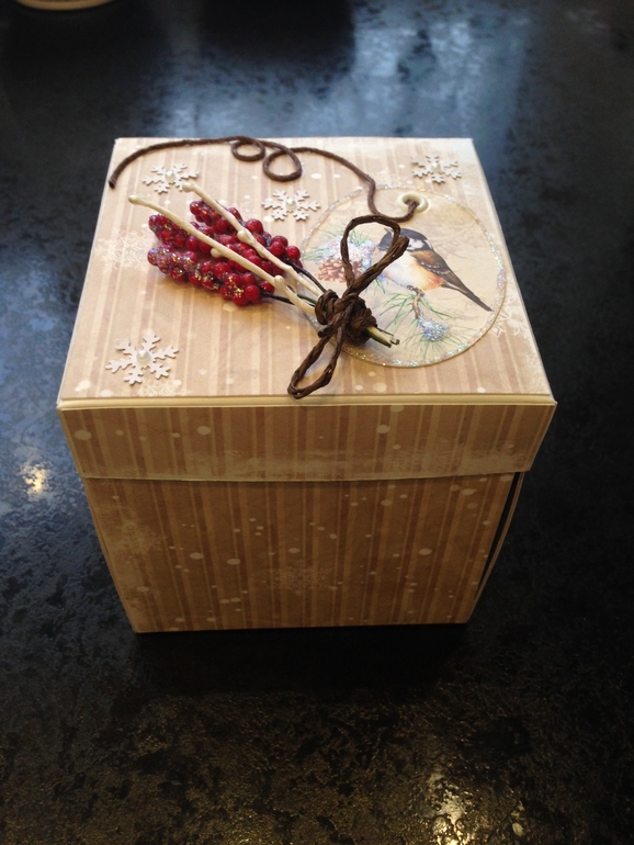 Коробочка-сюрприз