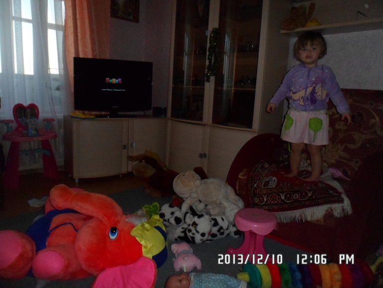 Доча постоянно наводит бардак!!!