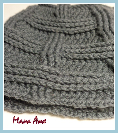 Мужская шапочка с рельефным узором