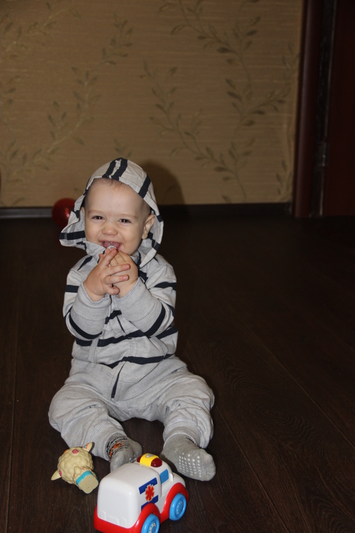 10 месяцев)))