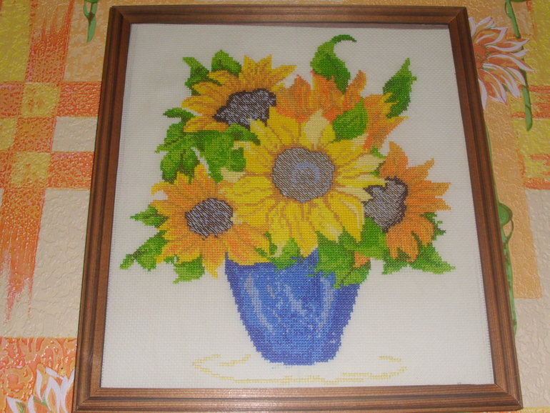 Подсолнухи вышились...