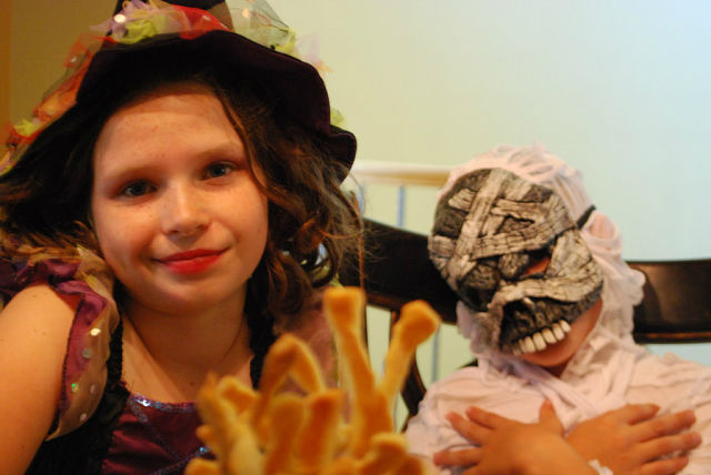 Готовимся к Хэллоуину. Школа маленьких ведьм.