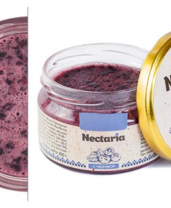 Взбитый мед Nectaria с черникой.