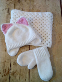 вязаный комплект, шапка-кошка,шарф,варежки